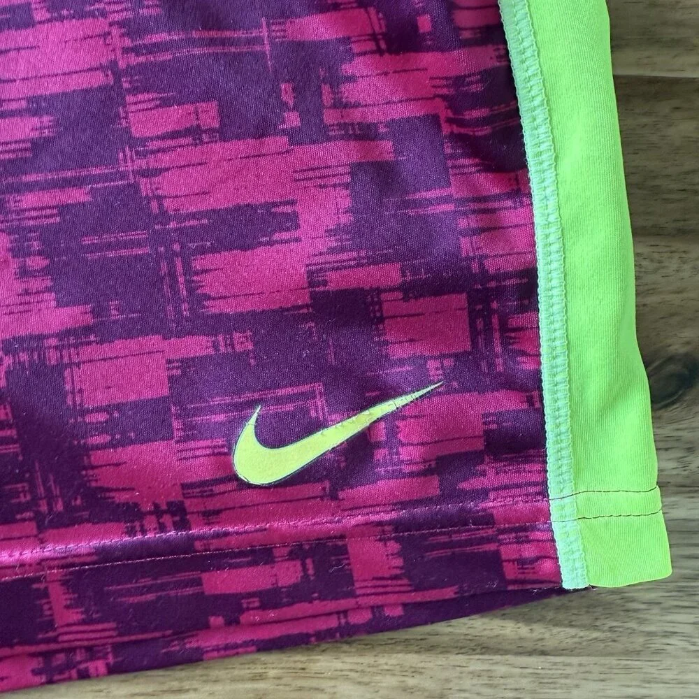 Nike Athletic Shorts BOY YOUTH Size LARGE Basketball Skateboarding Loose Fit‎